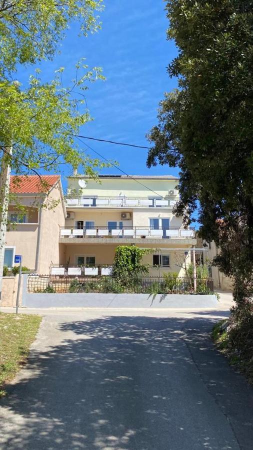 Lukenda Rooms Pakoštane Екстериор снимка